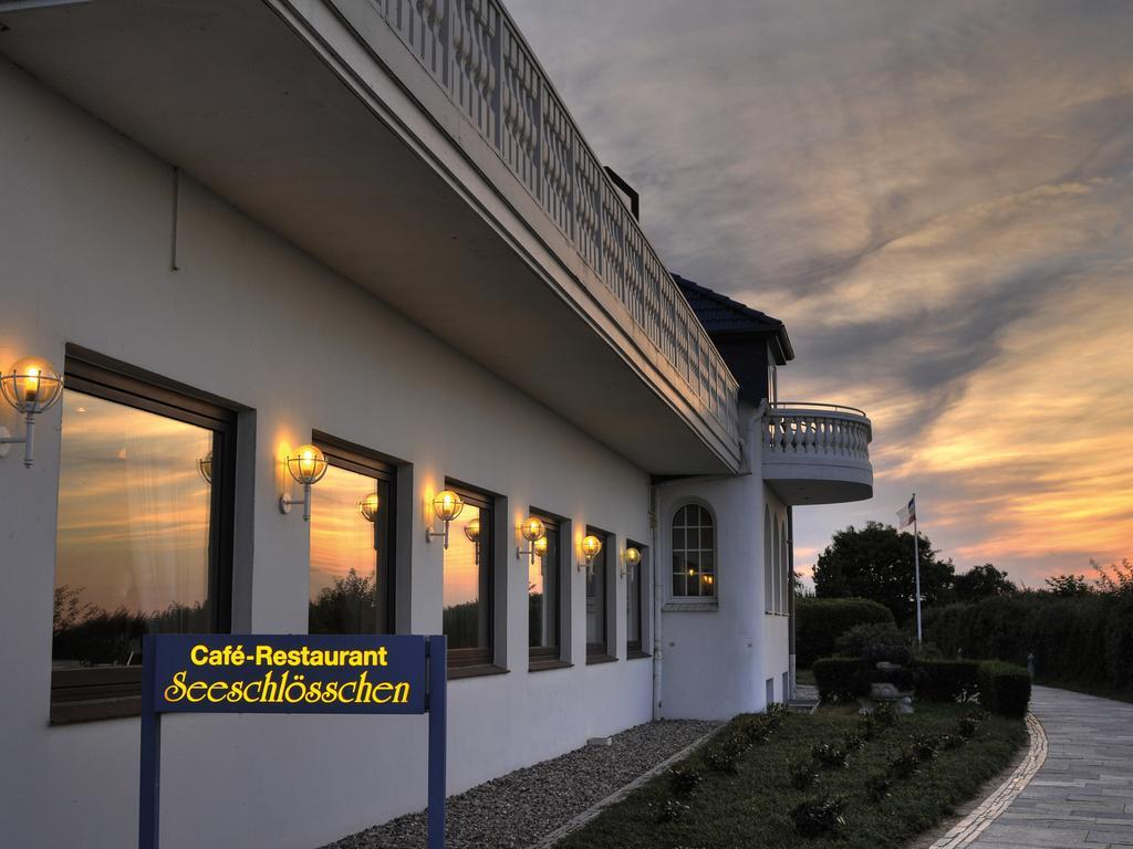 Hotel Seeschlösschen Hohwacht Exterior foto